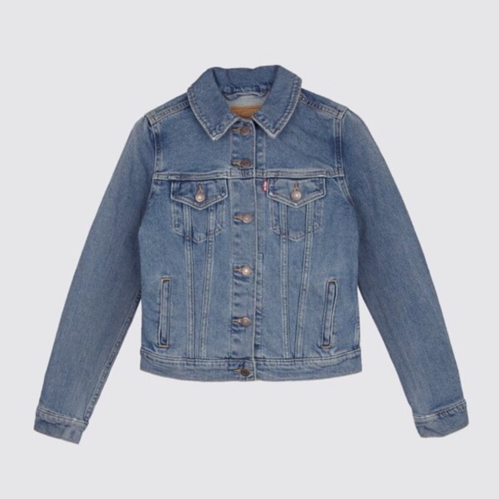 NWT Levi's Original Trucker Jacket in Medium Wash